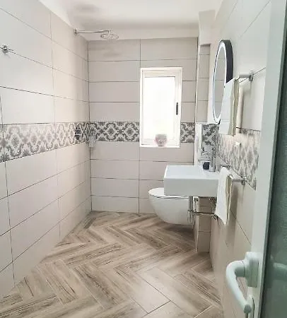 2v1 - Blloku Zy * Tirana