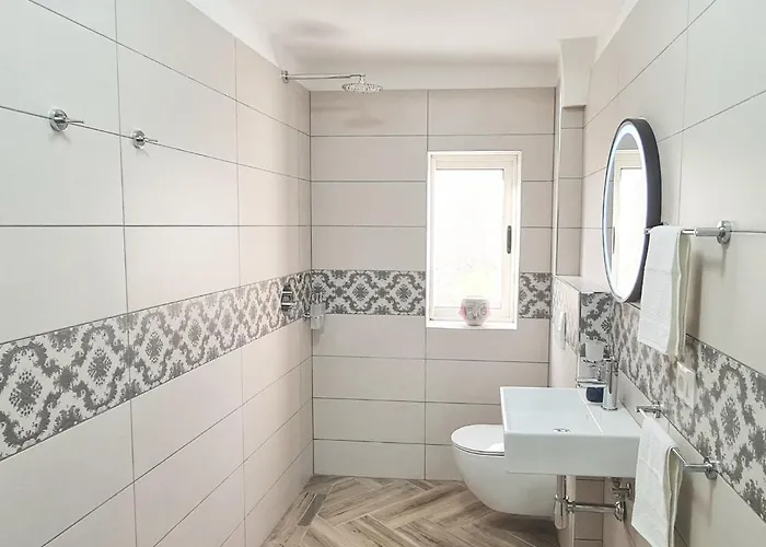 Apartment 2v1 - Blloku Zy Tirana